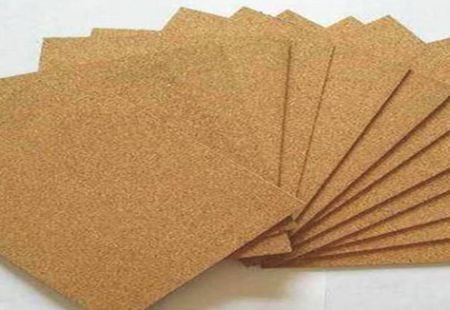Подкладочный материал из пробки в виде квадратных листов