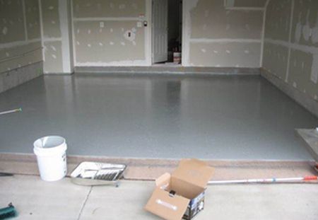 «Правильный» бетонный пол имеет зеркально ровную поверхость